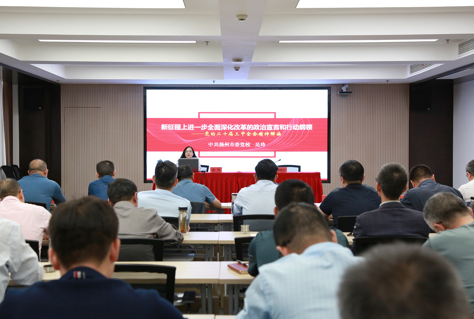 1728701555684670.jpg 8e6d9b71ac129805f8f232b56739470.jpg